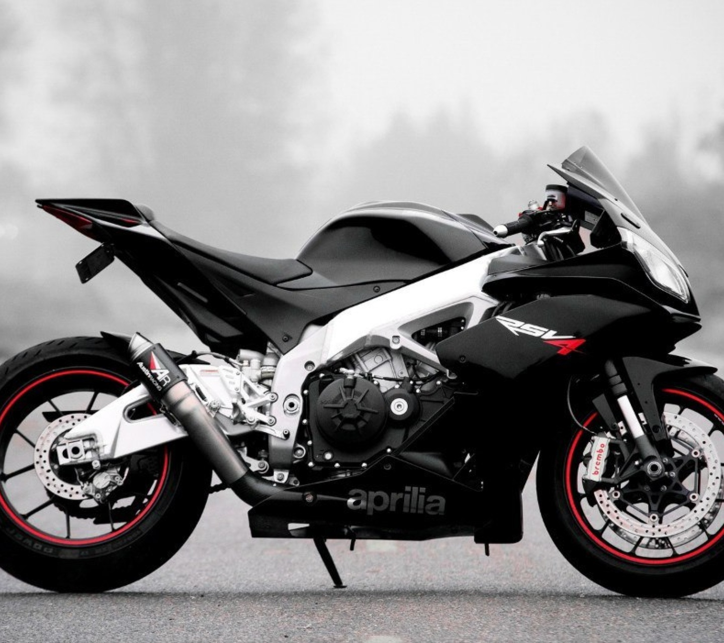 Aprilia RSV4 screenshot #1 1440x1280