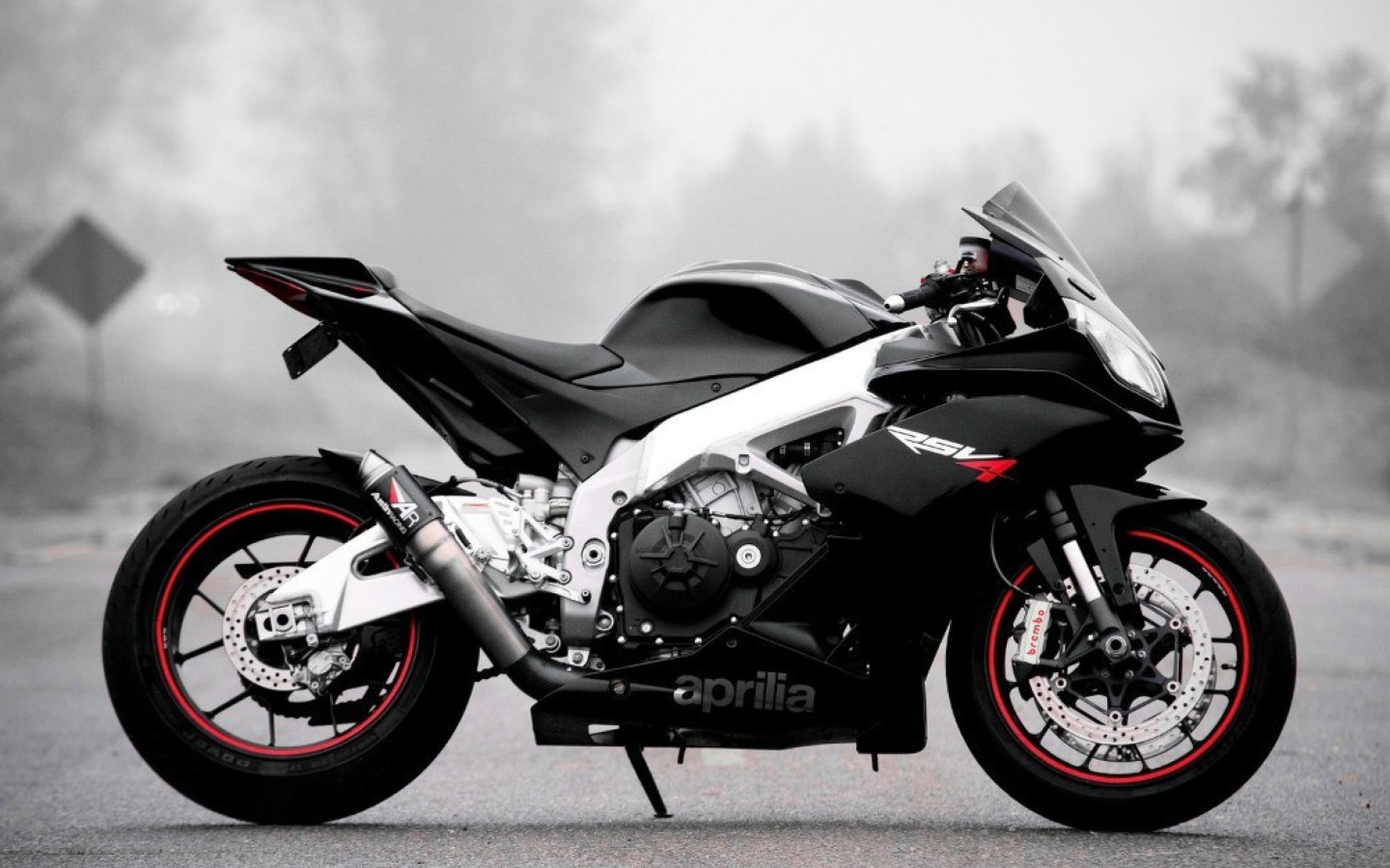 Sfondi Aprilia RSV4 1440x900