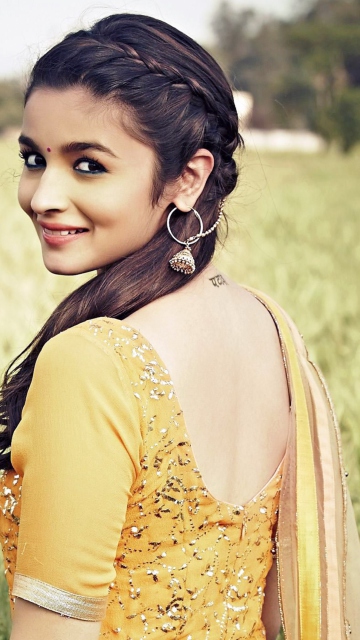 Screenshot №1 pro téma Alia Bhatt In Humpty Sharma Ki Dulhania 360x640