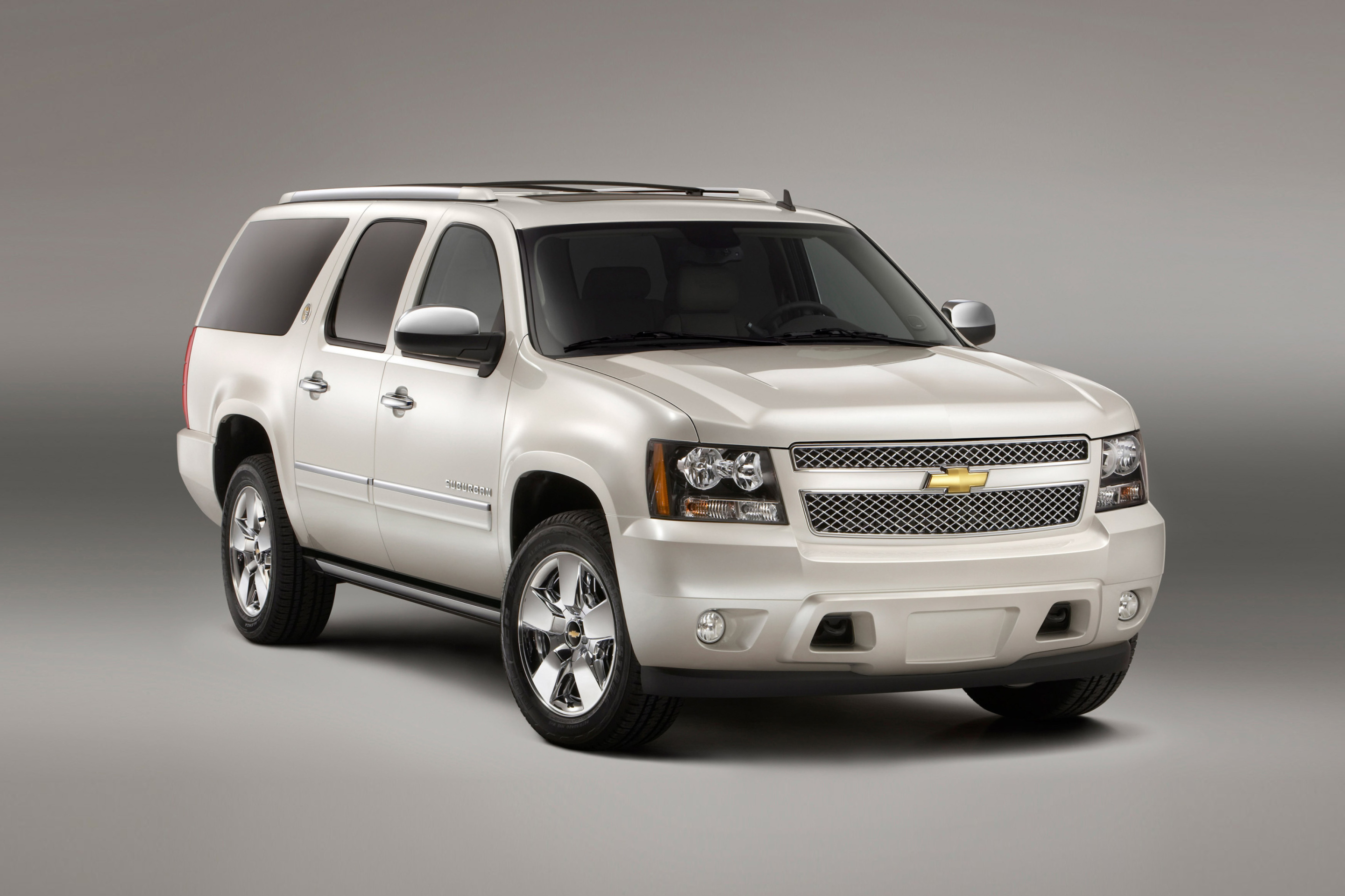 Das Chevrolet Suburban 2015 Large SUV Wallpaper 2880x1920