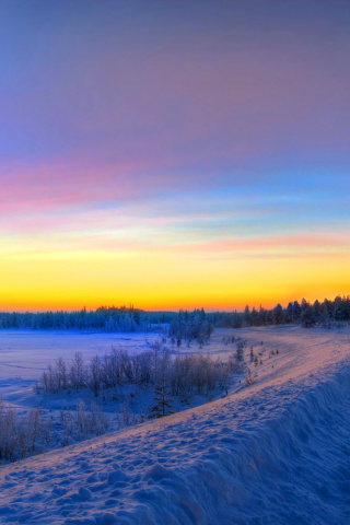 Обои Siberian winter landscape 320x480