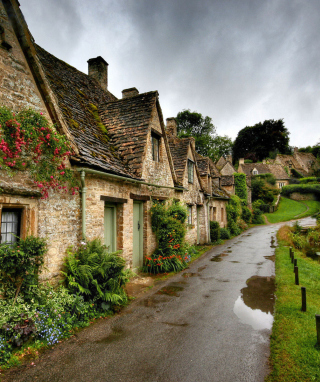 Village In Europe - Obrázkek zdarma pro 132x176