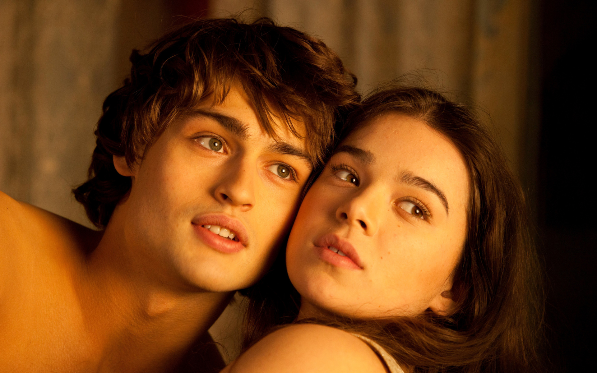 Sfondi Romeo and Juliet with Hailee Steinfeld and Douglas Booth 1920x1200