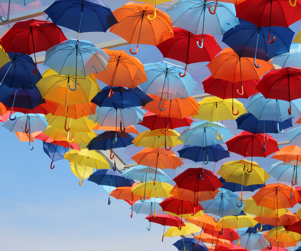 Das Umbrellas In Sky Wallpaper 960x800