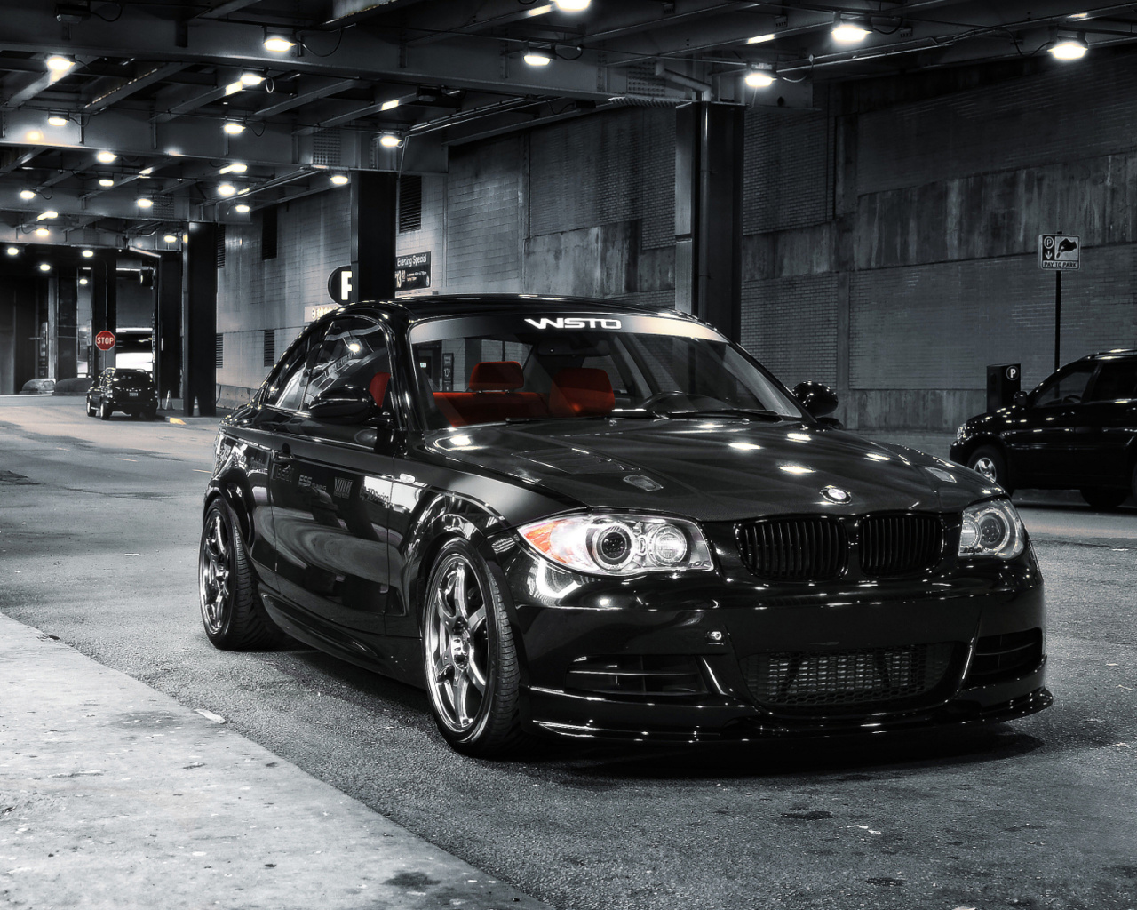Обои BMW 135i Black Kit Tuning 1280x1024