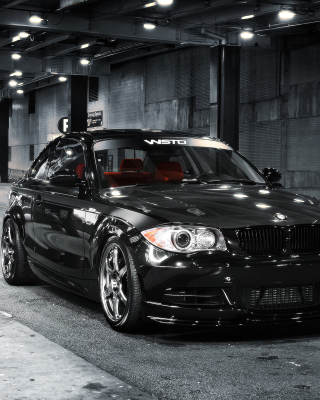 BMW 135i Black Kit Tuning - Obrázkek zdarma pro iPhone 4S