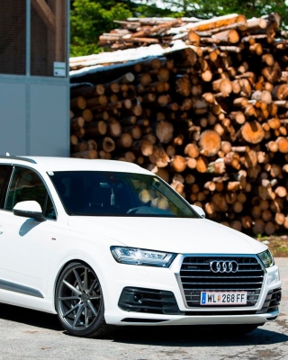 Audi Q5 sfondi gratuiti per 320x480