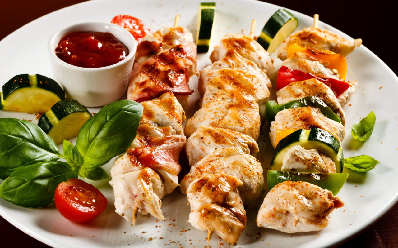 Обои Chicken Skewers as Kebab with Sauce 1280x800