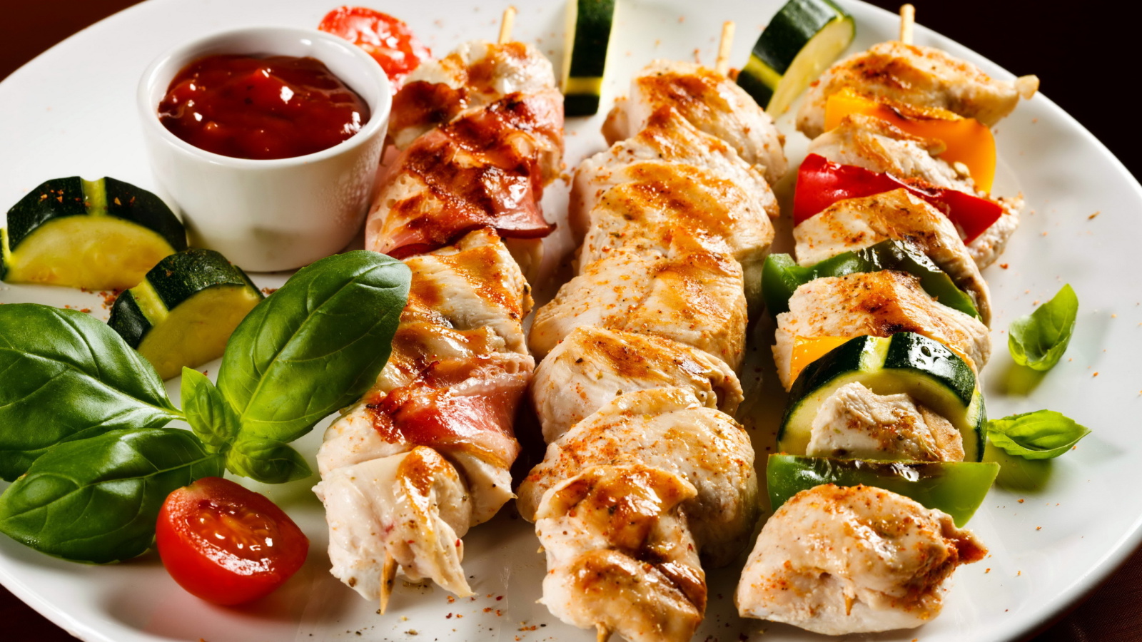 Screenshot №1 pro téma Chicken Skewers as Kebab with Sauce 1600x900