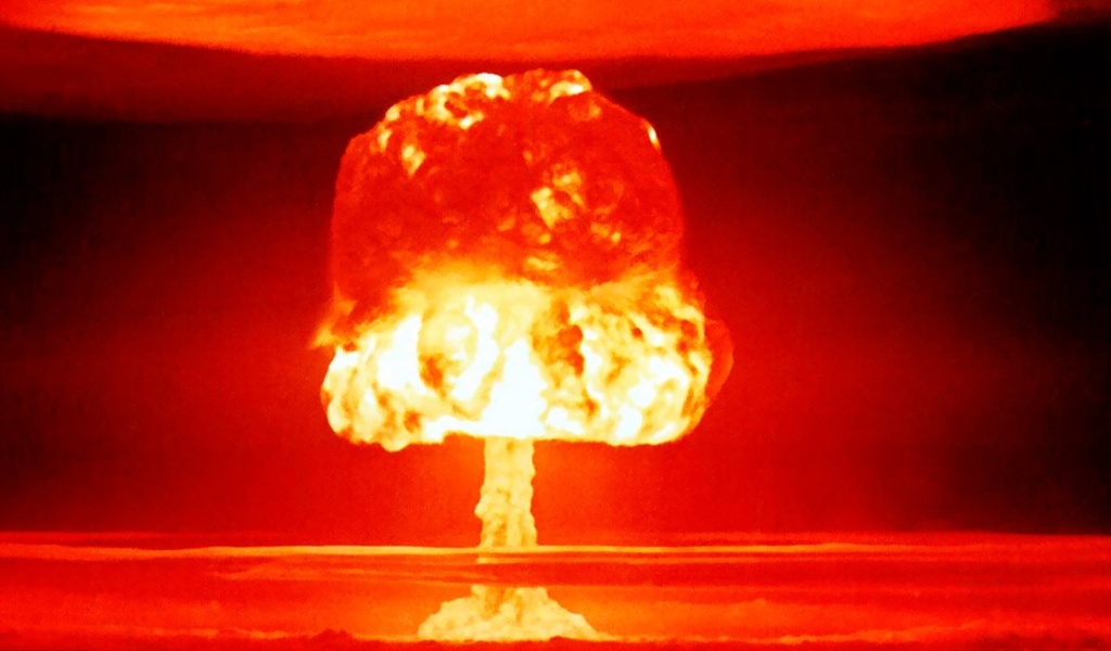 Fondo de pantalla Nuclear explosion 1024x600