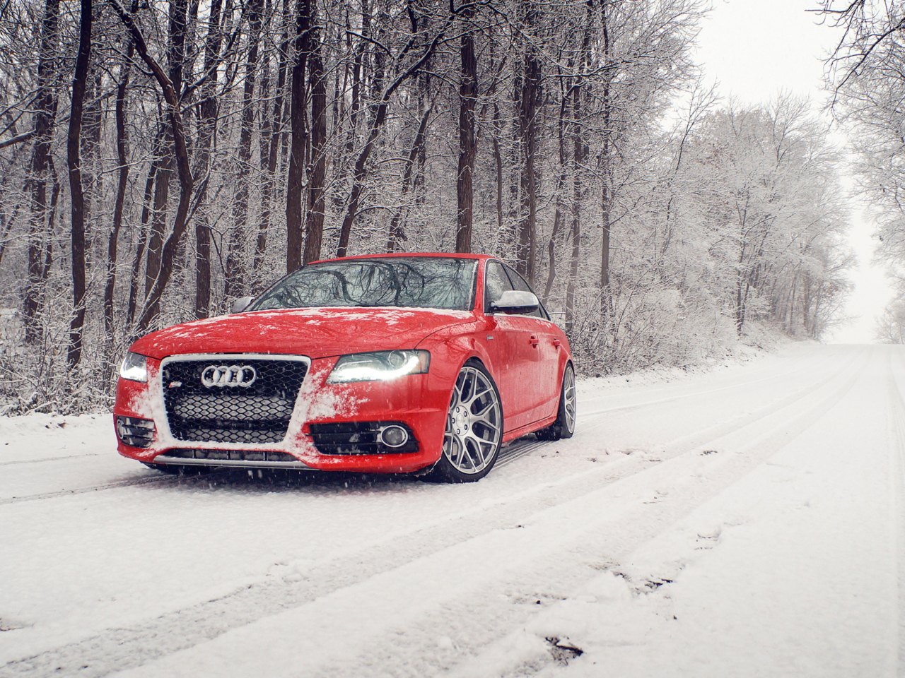 Обои Red Audi S4 1280x960