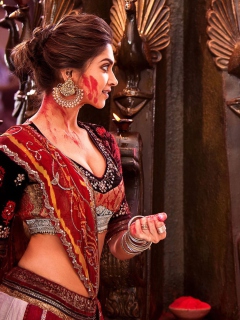 Deepika Padukone Ram Leela wallpaper 240x320