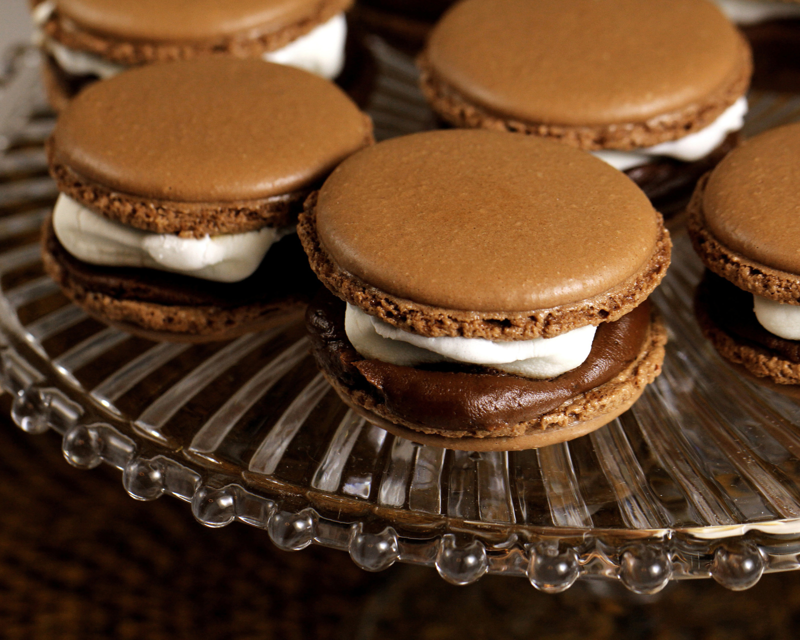 French Chocolate Macarons wallpaper 1600x1280