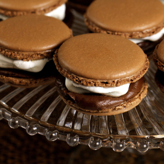 French Chocolate Macarons - Obrázkek zdarma pro iPad