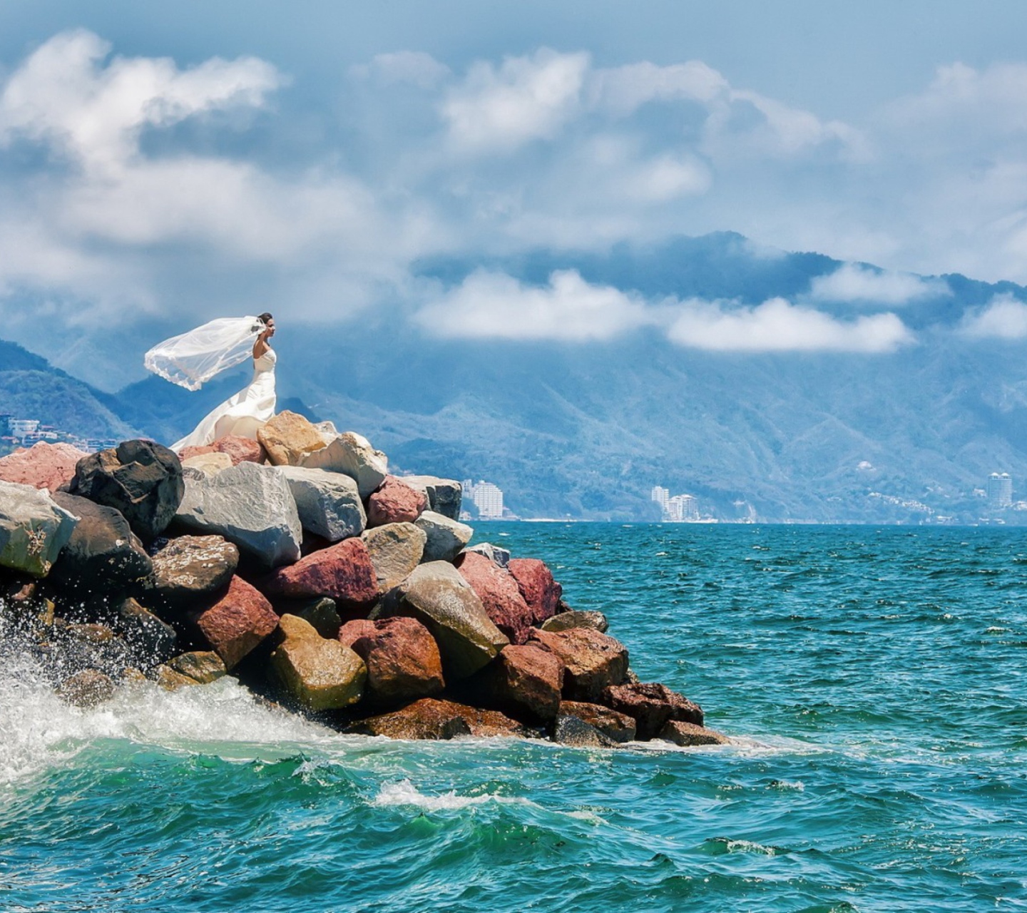 Bride On Sea Coast screenshot #1 1440x1280