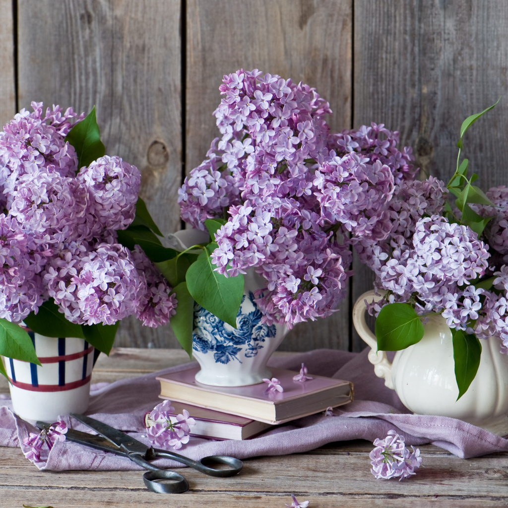 Lilac Bouquet wallpaper 1024x1024