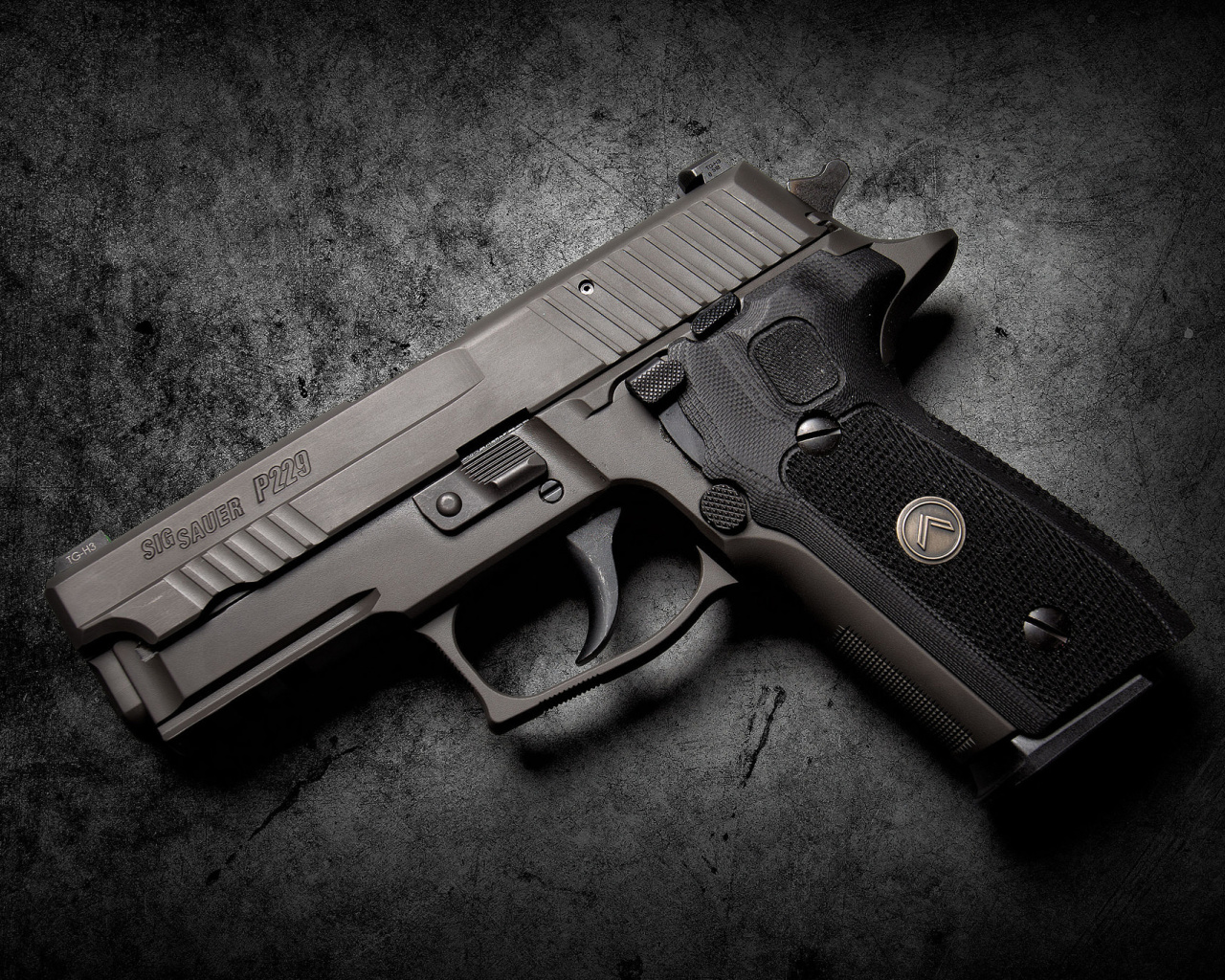 Das Sig Sauer Sigarms Pistols P229 Wallpaper 1280x1024