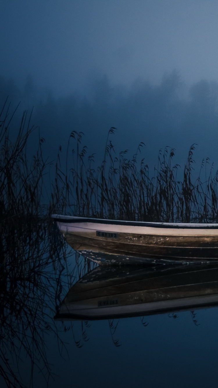Boat in Night screenshot #1 750x1334