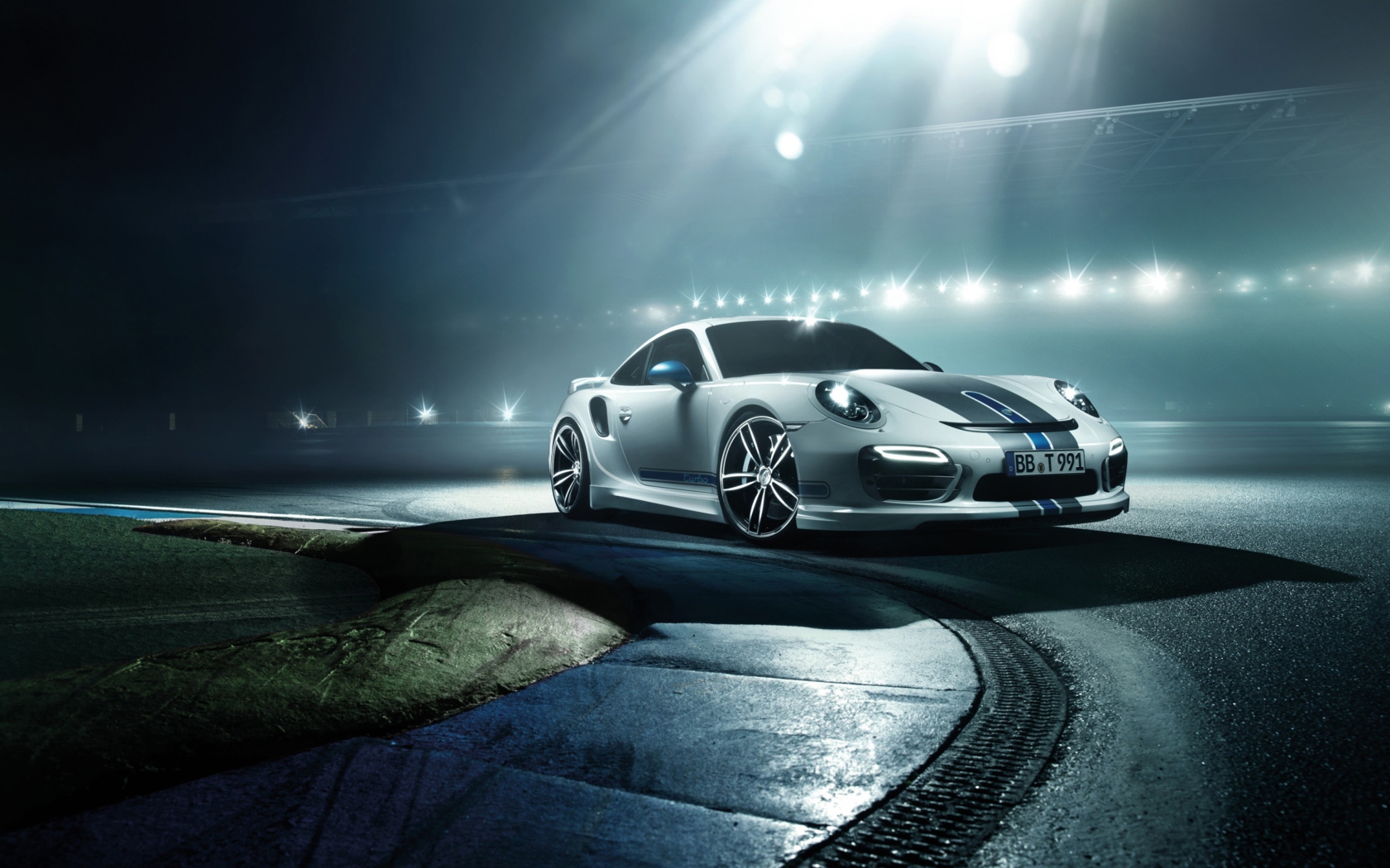 Fondo de pantalla 2014 Porsche 911 Turbo 1680x1050