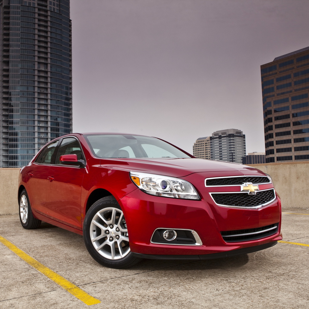 Обои Chevrolet Malibu Red 1024x1024