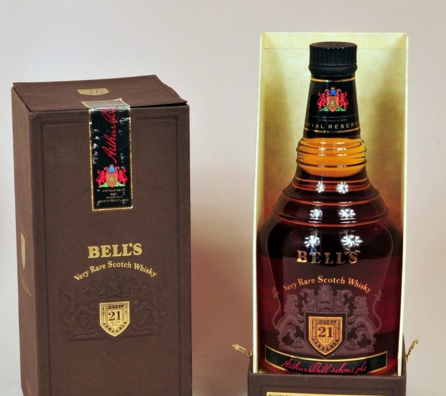 Das Bells Scotch Blended Whisky Wallpaper 1440x1280