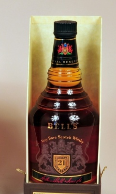 Das Bells Scotch Blended Whisky Wallpaper 240x400