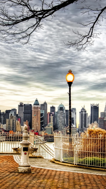 Fondo de pantalla Beautiful Autumn New York City 360x640