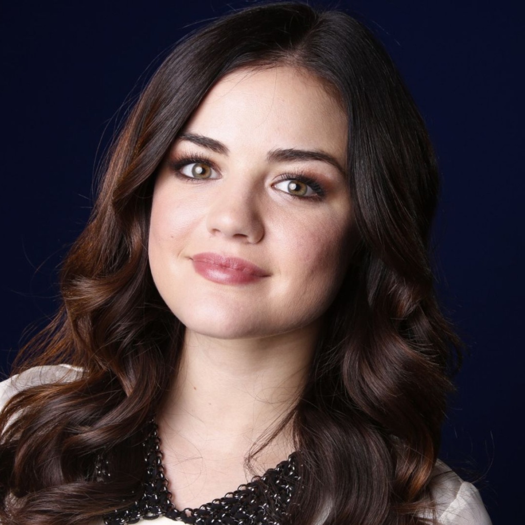 Das Lucy Hale Wallpaper 1024x1024