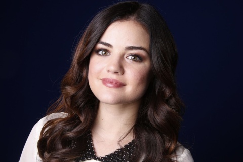 Обои Lucy Hale 480x320