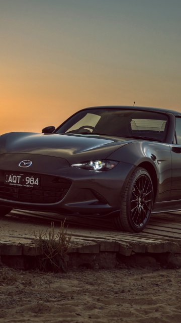 Mazda MX 5 RF 2018 wallpaper 360x640