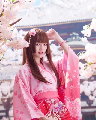 Kostenloses Japanese Girl in Kimono Wallpaper für Nokia Asha 503