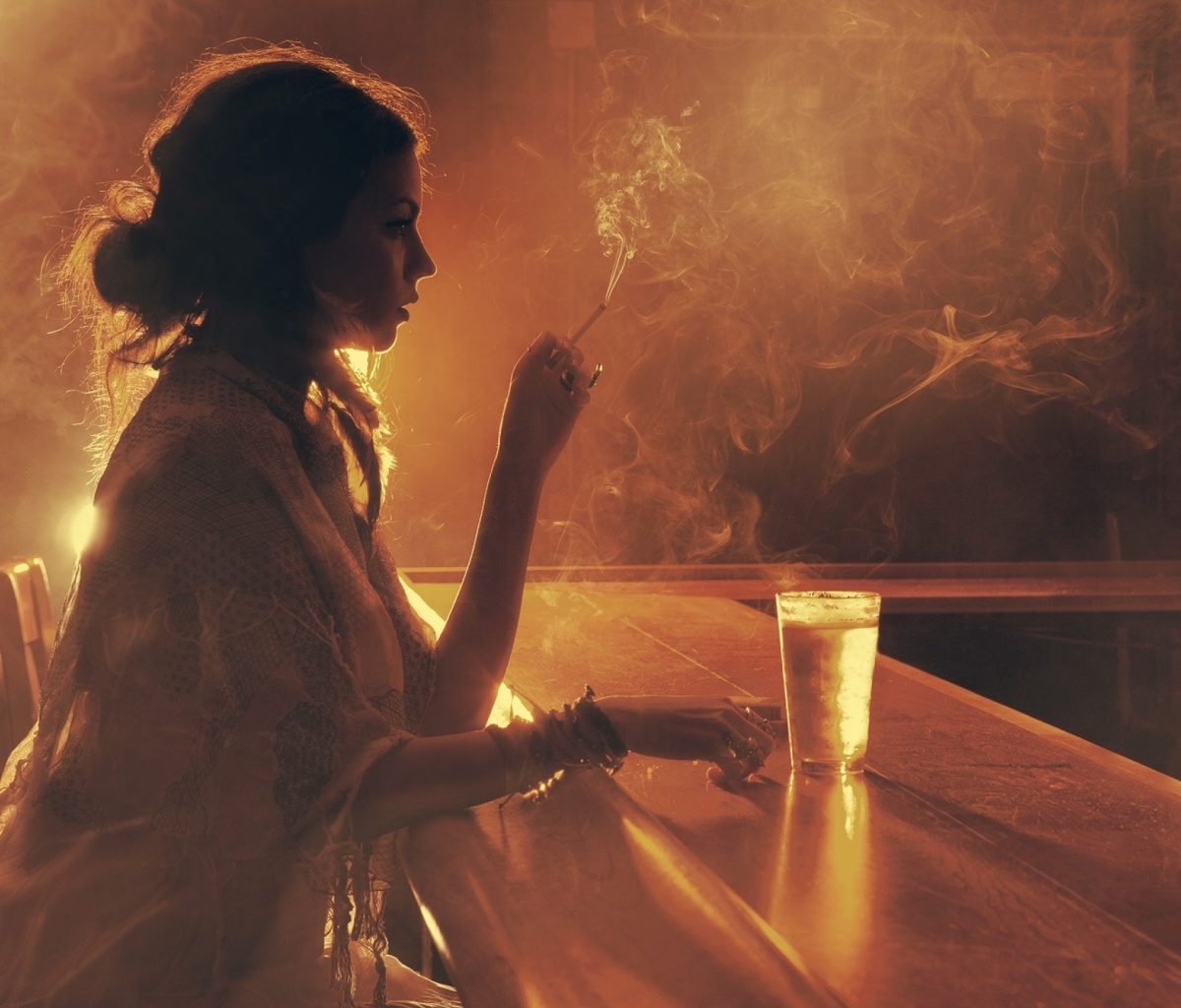 Обои Sad girl with cigarette in bar 1200x1024