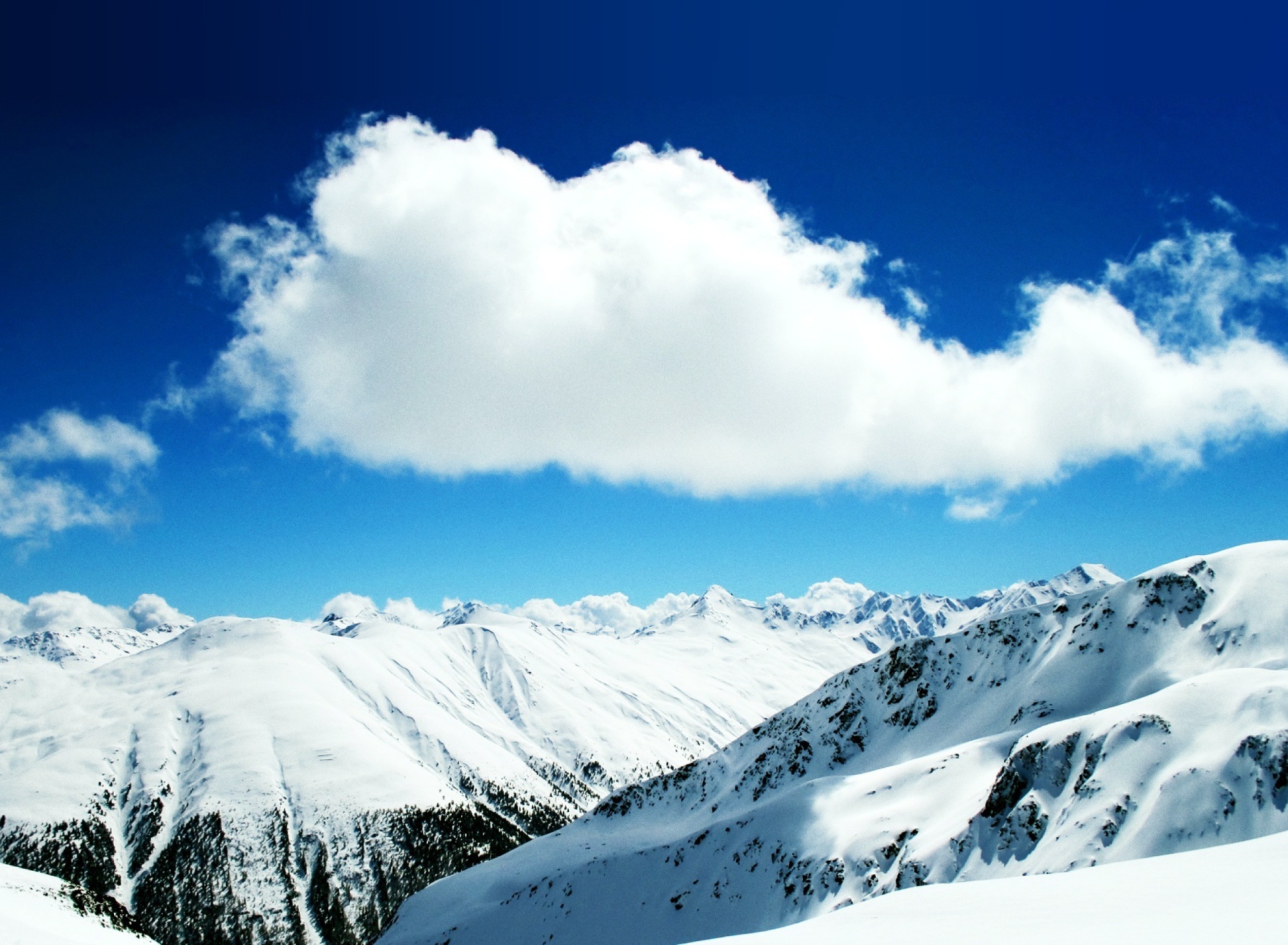 White Cloud And Mountains screenshot #1 1920x1408