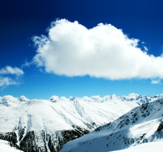 Kostenloses White Cloud And Mountains Wallpaper für 2048x2048