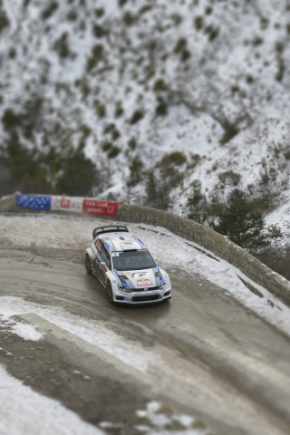 Fondo de pantalla Volkswagen Winter Rally 320x480