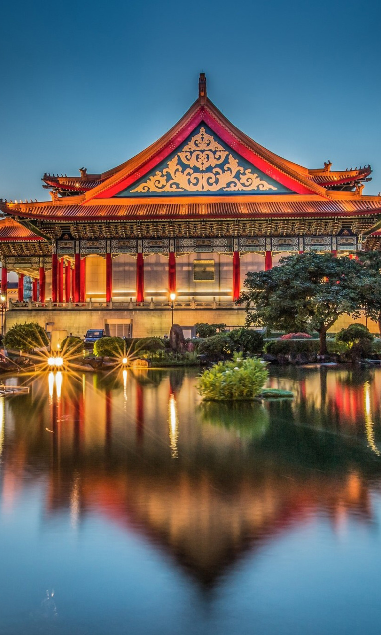 Taipei Longshan Temple screenshot #1 768x1280