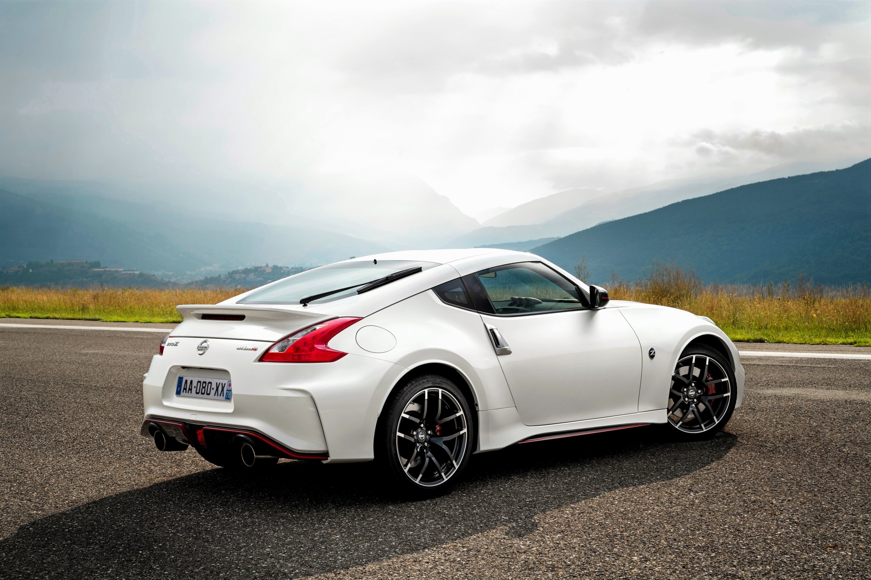 Nissan 370Z wallpaper 2880x1920