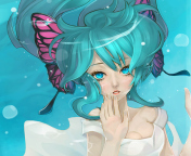 Screenshot №1 pro téma Anime Art - Girl With Blue Eyes Underwater 176x144