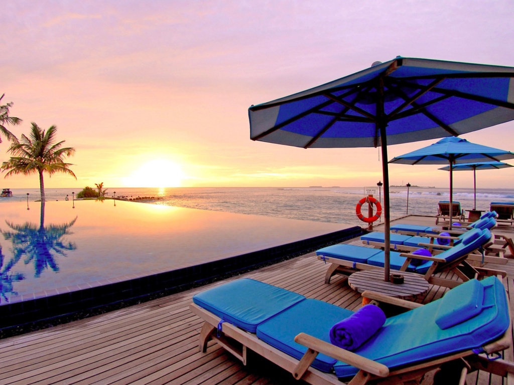 Обои Luxury Wellness Resort in Tropics 1024x768