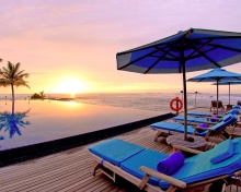 Обои Luxury Wellness Resort in Tropics 220x176