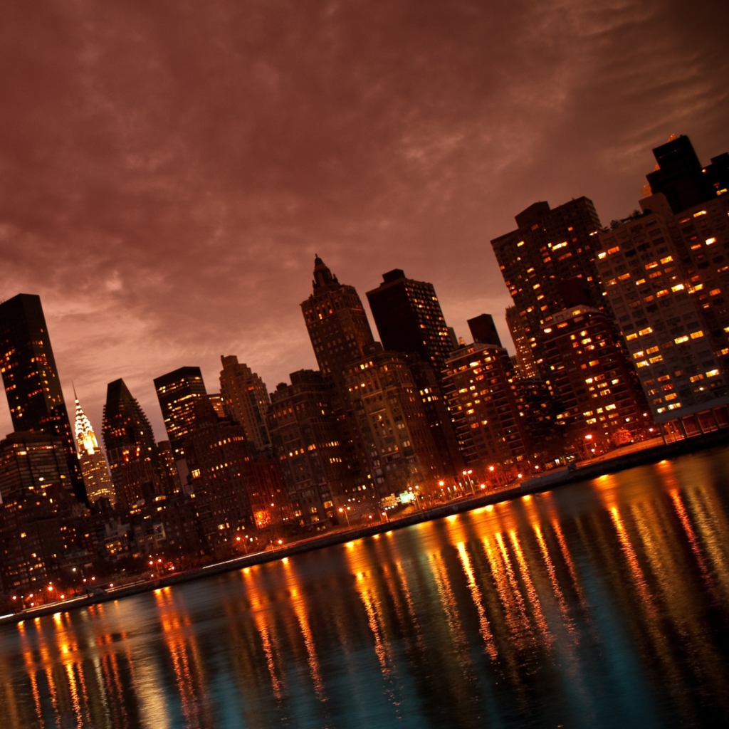 Manhattan Reflections screenshot #1 1024x1024