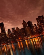 Manhattan Reflections wallpaper 176x220