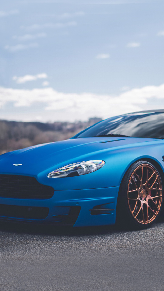 Blue Aston Martin V8 Vantage S screenshot #1 640x1136