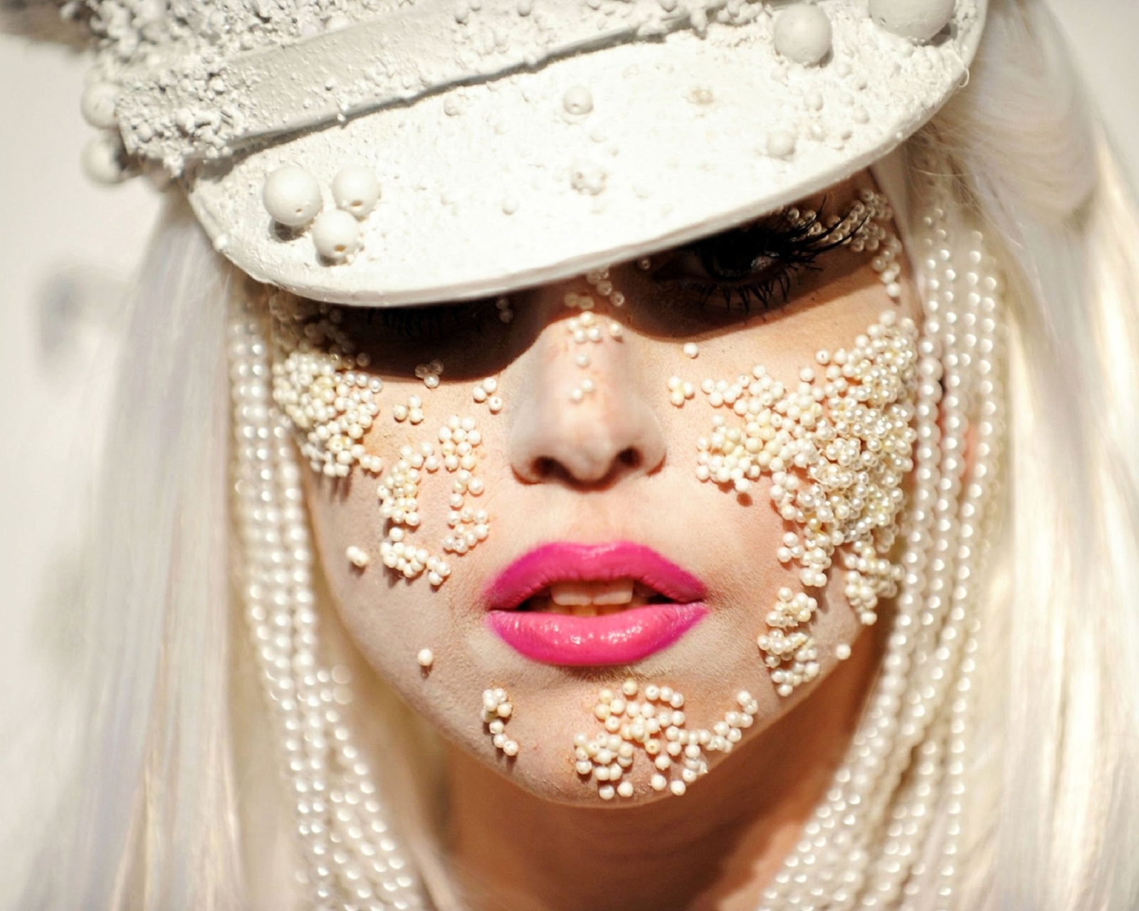 Lady Gaga screenshot #1 1600x1280