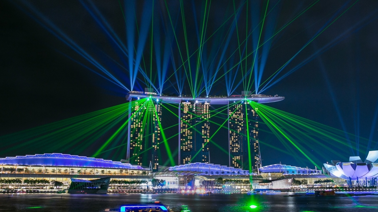 Das Laser show near Marina Bay Sands Hotel in Singapore Wallpaper 1280x720