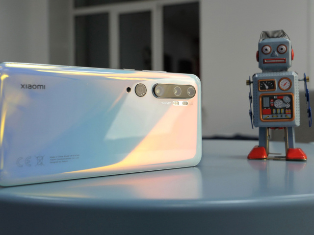 Обои Xiaomi Mi Note 10 Pro Smartphone 640x480