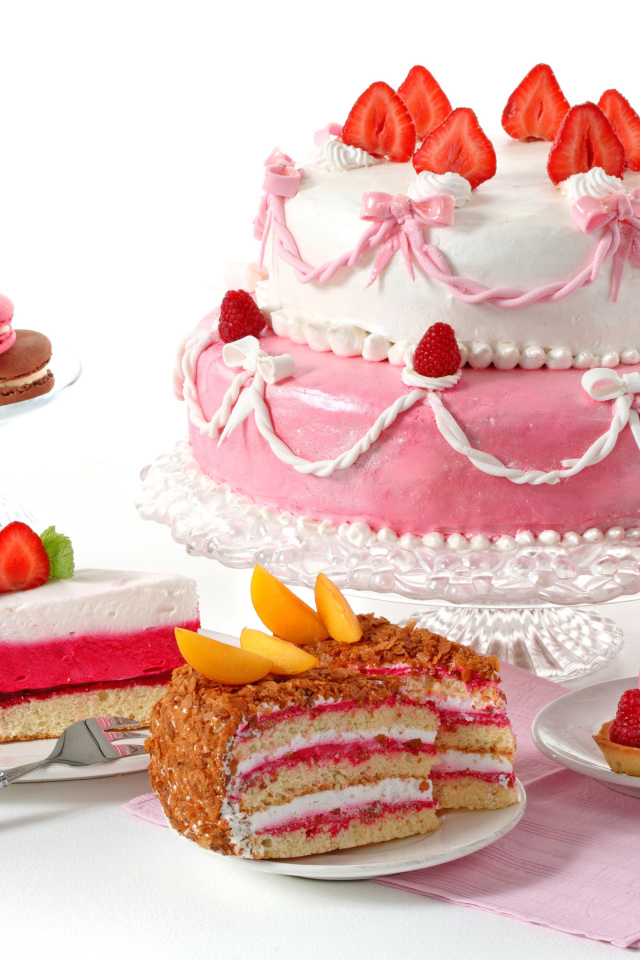 Fondo de pantalla Strawberry biscuit cake 640x960