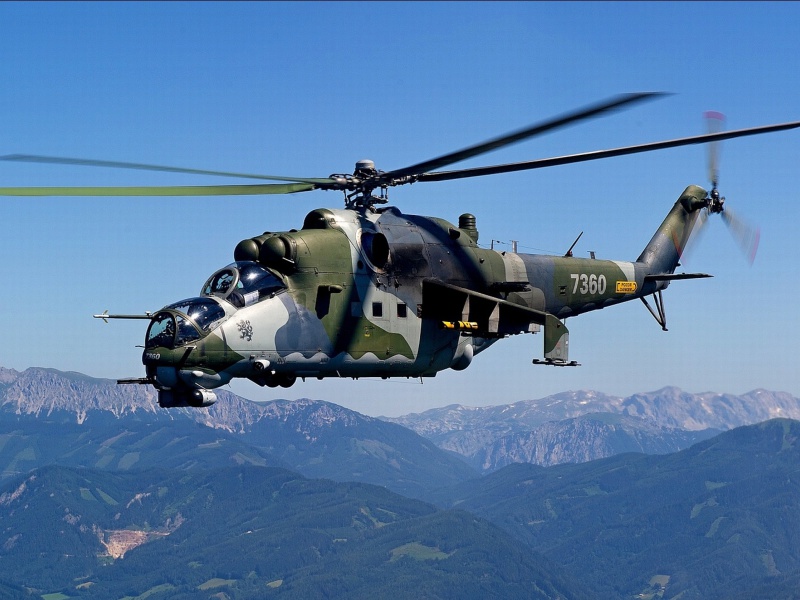 Обои Mil Mi 24 Hind Attack Helicopter 800x600