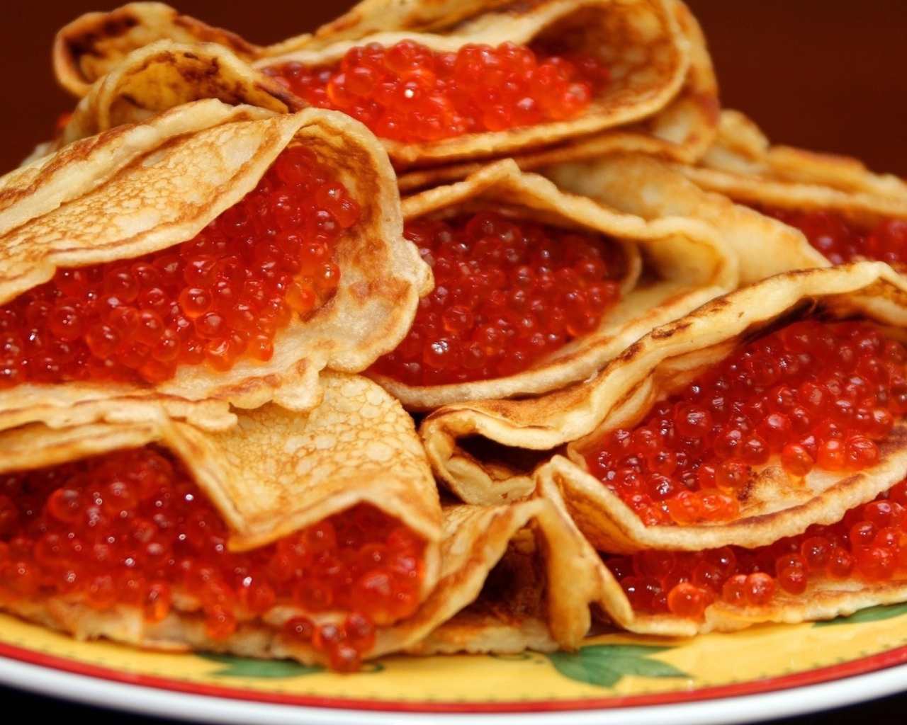 Sfondi Russian Pancakes With Caviar 1280x1024