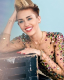 Fondo de pantalla Miley Cyrus 2014 128x160